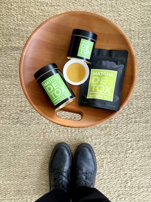 Matcha Detox - Té Verde con Matcha, Jengibre y Cascaritas de Limón - doypack 62gr - hebras - lifestyle
